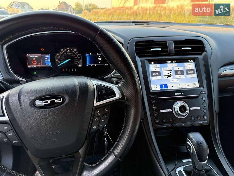 Седан Ford Fusion 2012 в Луцьку