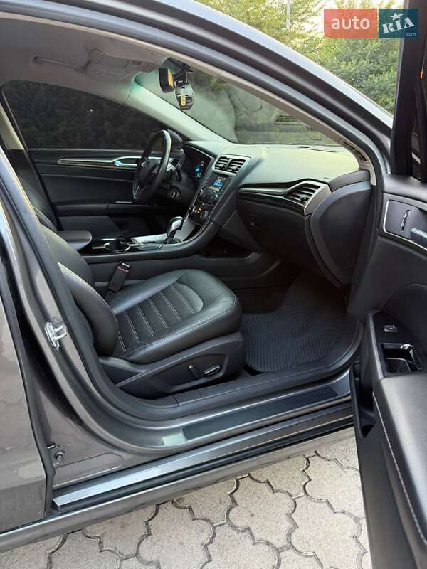 Седан Ford Fusion 2014 в Павлограде