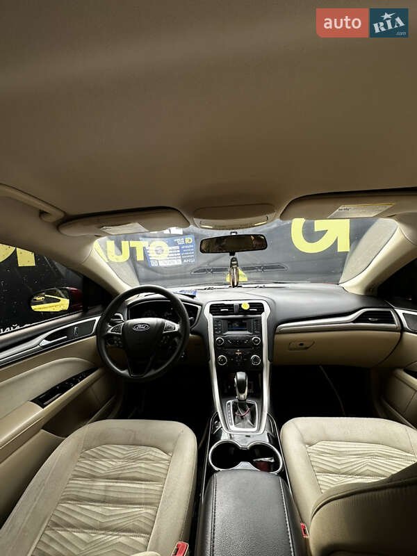 Седан Ford Fusion 2015 в Львове