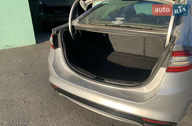 Седан Ford Fusion 2014 в 