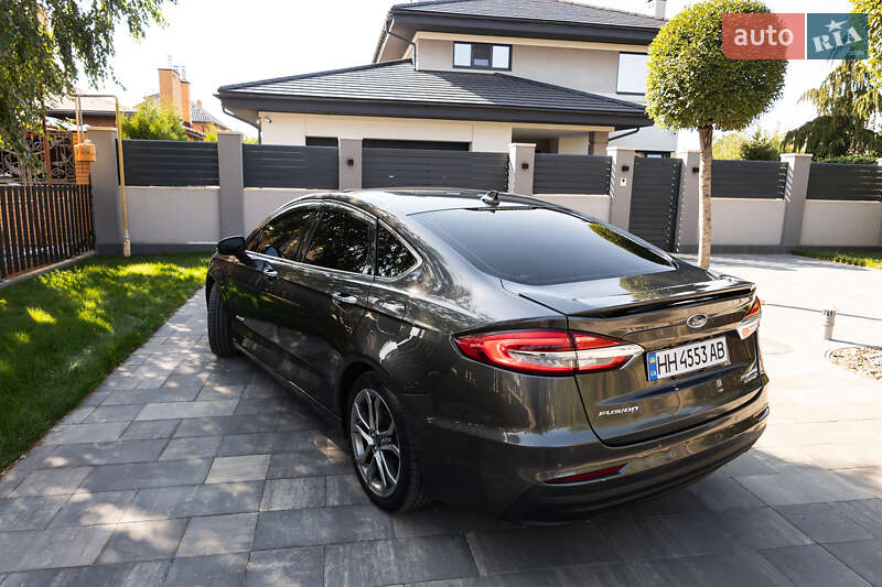 Седан Ford Fusion 2019 в Одессе