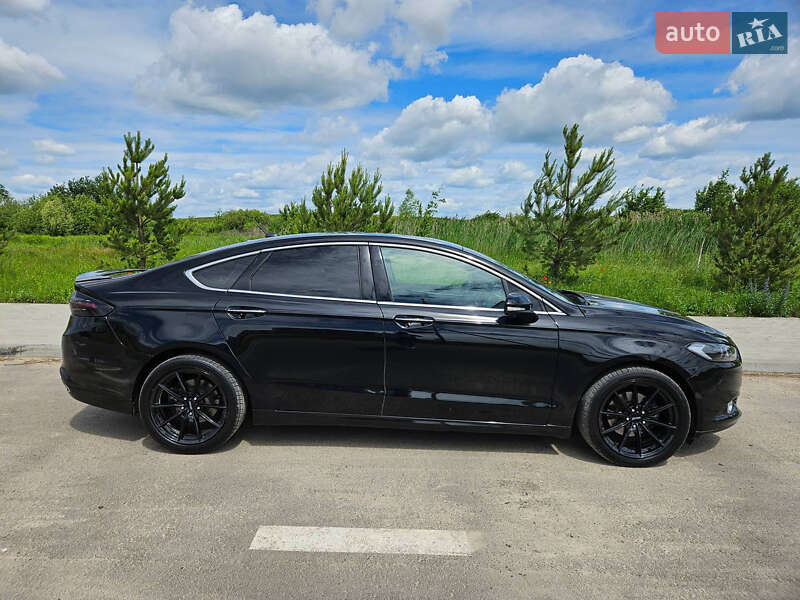 Седан Ford Fusion 2016 в Ровно