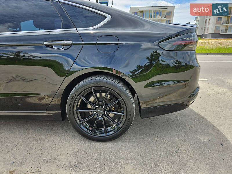 Седан Ford Fusion 2016 в Ровно