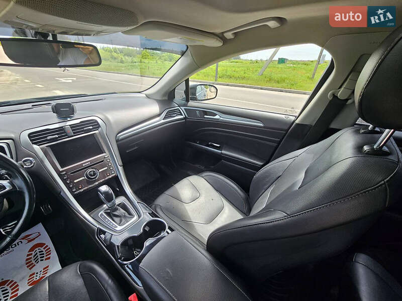 Седан Ford Fusion 2016 в Ровно
