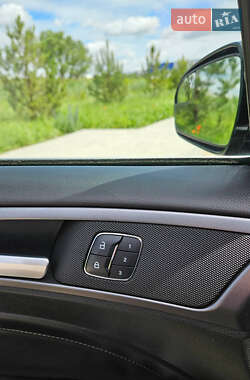Седан Ford Fusion 2016 в 