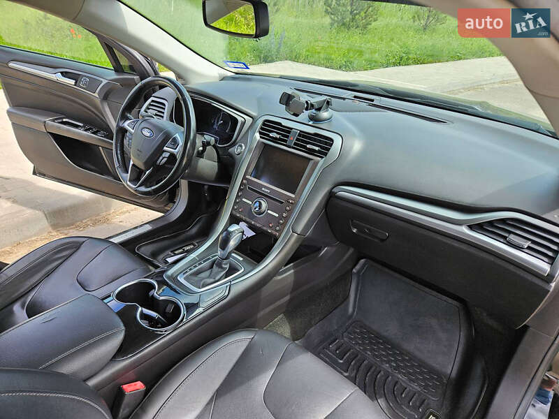 Седан Ford Fusion 2016 в Ровно