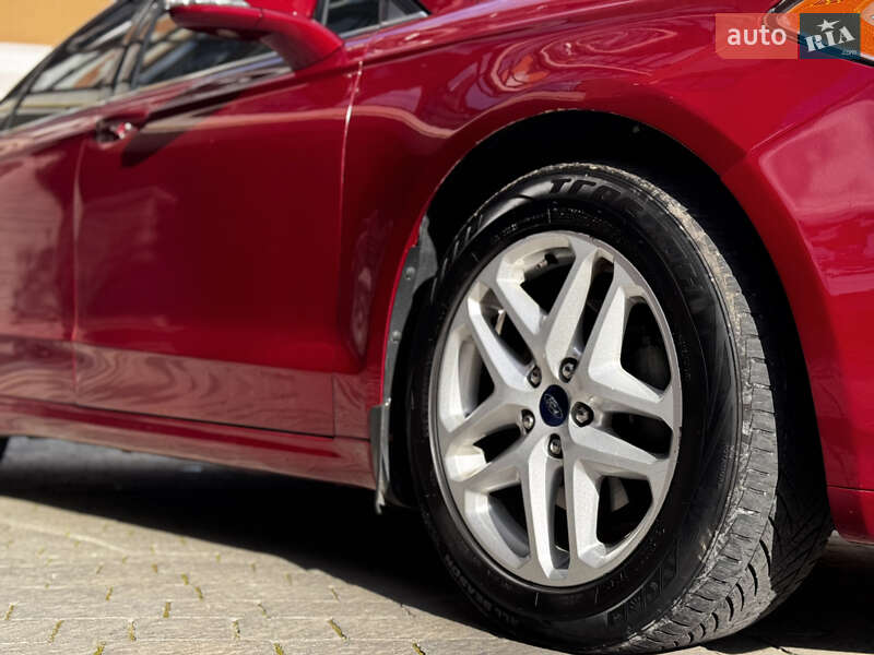 Седан Ford Fusion 2015 в Ивано-Франковске