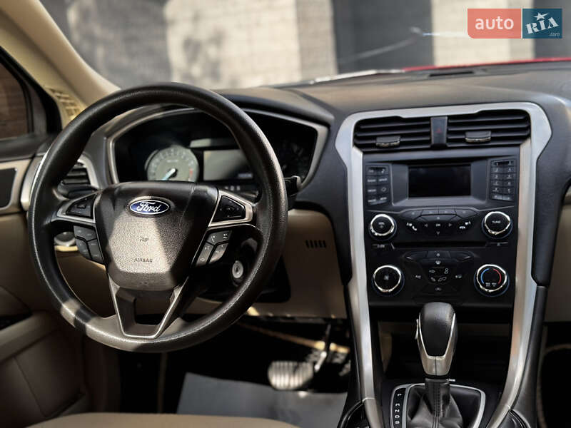 Седан Ford Fusion 2015 в Ивано-Франковске