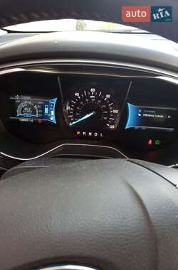 Седан Ford Fusion 2014 в 