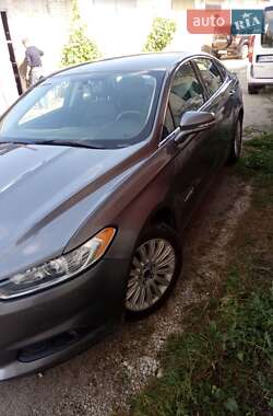 Седан Ford Fusion 2014 в 