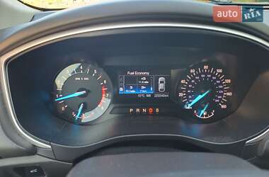 Седан Ford Fusion 2014 в 