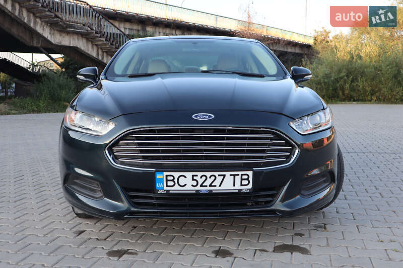 Седан Ford Fusion 2014 в Дрогобичі