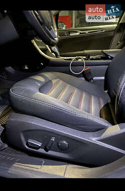 Седан Ford Fusion 2014 в 