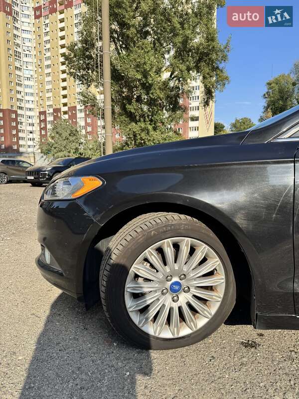 Седан Ford Fusion 2013 в Киеве
