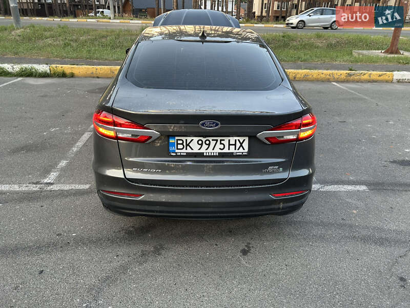 Седан Ford Fusion 2018 в Ирпене