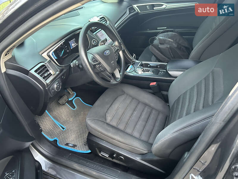 Седан Ford Fusion 2018 в Ирпене