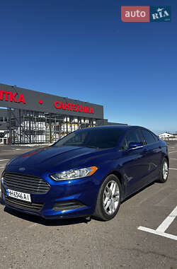 Седан Ford Fusion 2016 в 