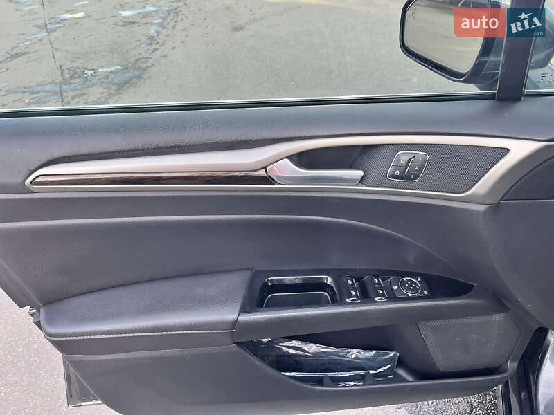 Седан Ford Fusion 2015 в Києві