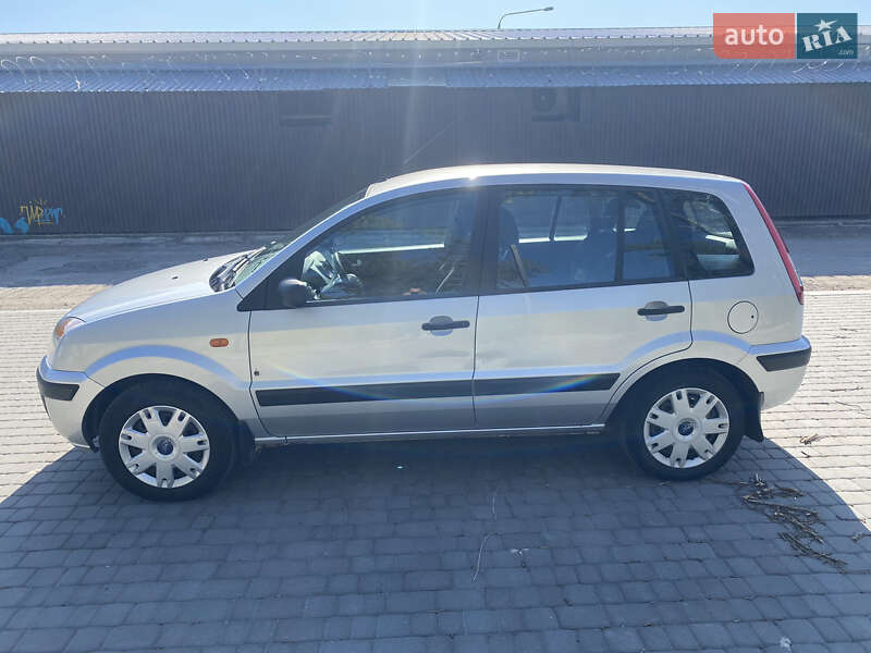 Хэтчбек Ford Fusion 2007 в Запорожье