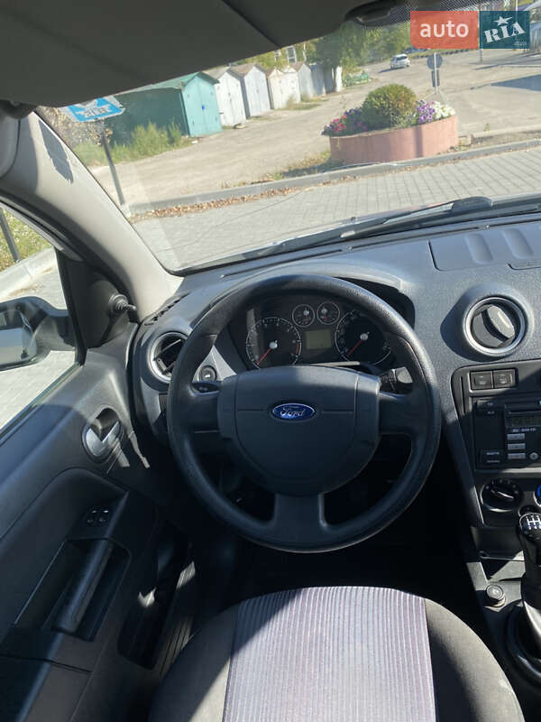 Хэтчбек Ford Fusion 2007 в Запорожье