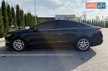Седан Ford Fusion 2012 в Надворной