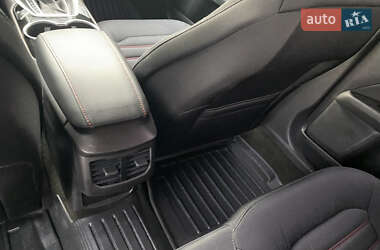 Седан Ford Fusion 2016 в 