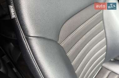 Седан Ford Fusion 2017 в 