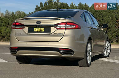 Седан Ford Fusion 2016 в 