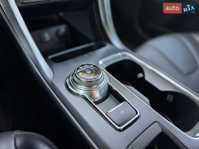 Седан Ford Fusion 2016 в Одесі