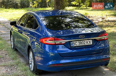 Седан Ford Fusion 2017 в 