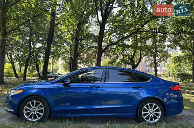 Седан Ford Fusion 2017 в 