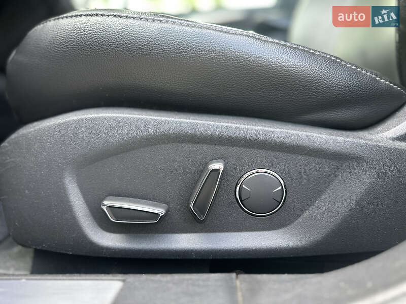Седан Ford Fusion 2013 в Києві