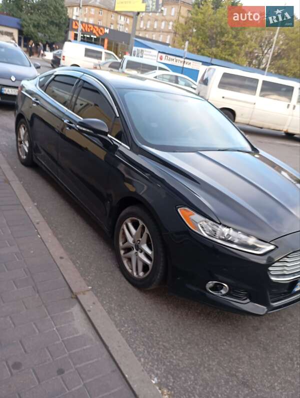 Седан Ford Fusion 2014 в Киеве фото 2 Седан Ford Fusion 2014 в Киеве