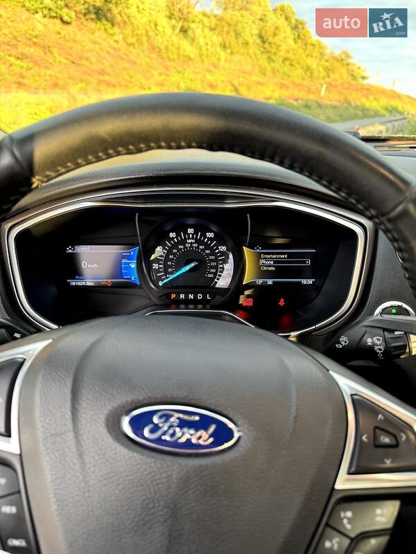 Седан Ford Fusion 2016 в Теребовле