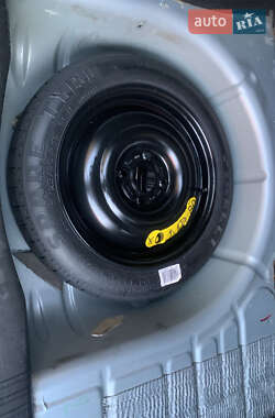 Хетчбек Ford Fusion 2004 в 