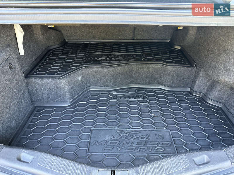 Седан Ford Fusion 2014 в Днепре