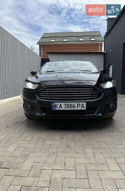 Седан Ford Fusion 2015 в Києві