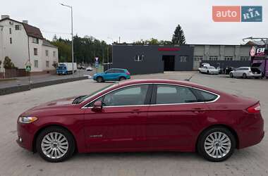 Седан Ford Fusion 2013 в 
