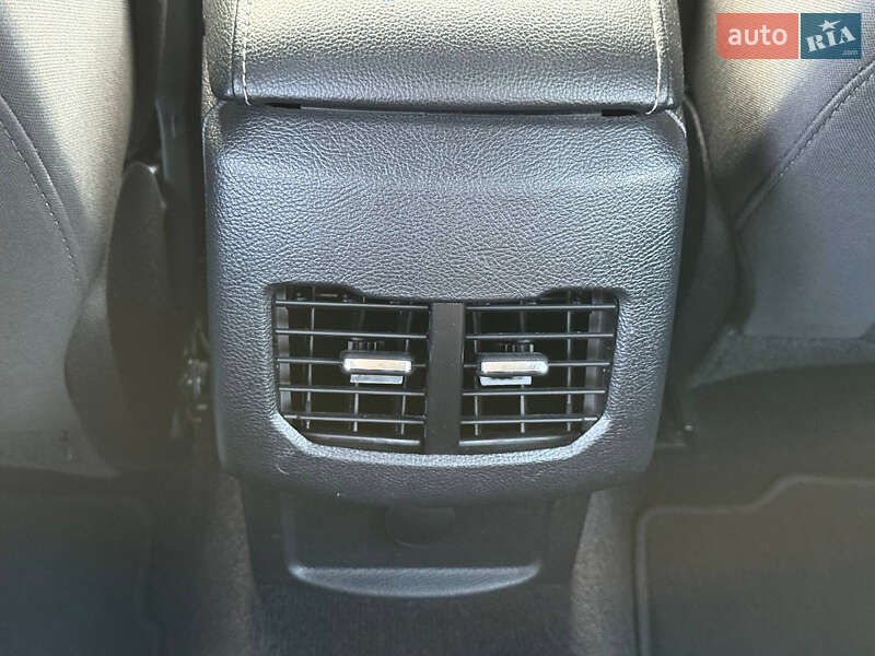 Седан Ford Fusion 2016 в Киеве фото 20 Седан Ford Fusion 2016 в Киеве