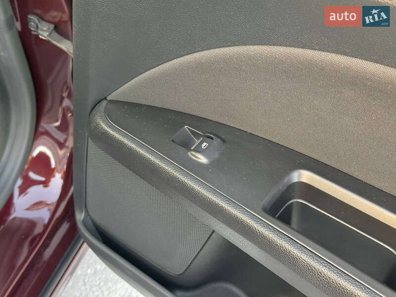 Седан Ford Fusion 2016 в Киеве фото 33 Седан Ford Fusion 2016 в Киеве