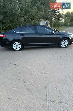 Седан Ford Fusion 2013 в 