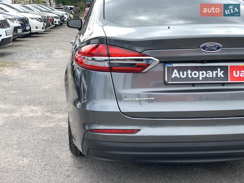 Седан Ford Fusion 2018 в Виннице
