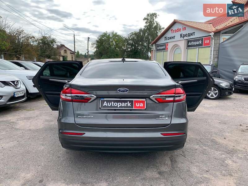 Седан Ford Fusion 2018 в Виннице