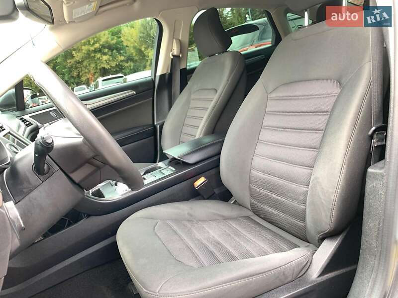 Седан Ford Fusion 2018 в Виннице