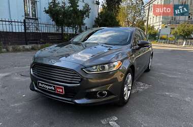 Седан Ford Fusion 2014 в Киеве