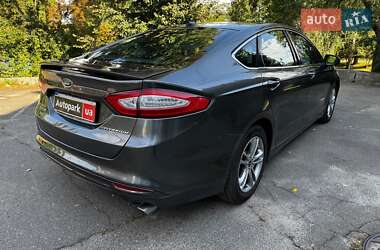 Седан Ford Fusion 2014 в 