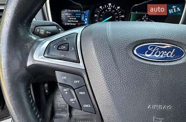 Седан Ford Fusion 2014 в 