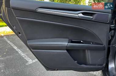 Седан Ford Fusion 2014 в 