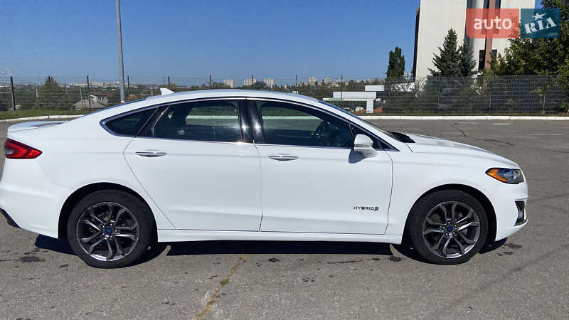Ford Fusion 2019