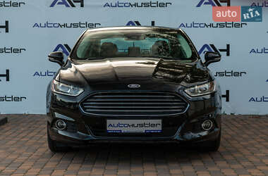 Седан Ford Fusion 2015 в 